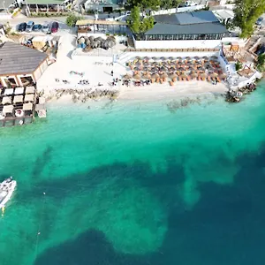 Hotel Esmerald